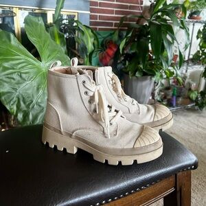 Universal Thread Crème Combat Boots